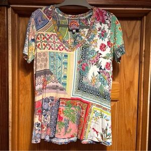 Johnny Was Anika Patchwork Floral V-Neck Swing Tee Top Shirt Womens Small S Soft